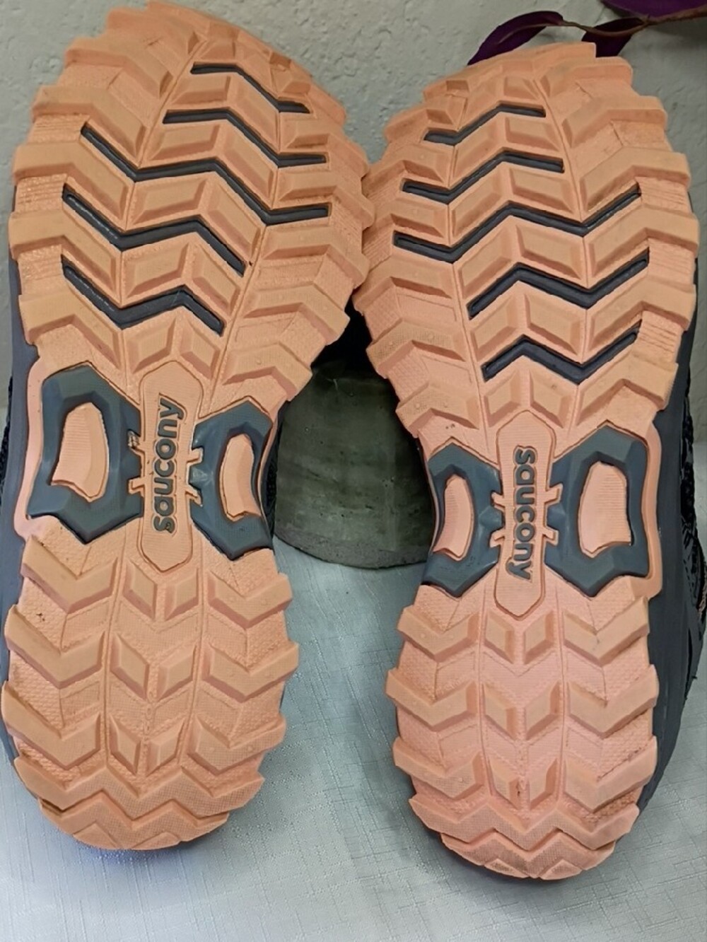 Saucony Excursion TRb Women's Black & Peach Trail Runners Size 10W - Picture 10 of 13